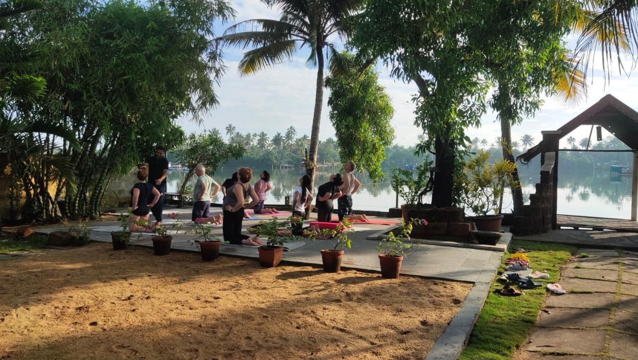 Ambadi'S Villa -Lake View Resort Pallipuram Exteriér fotografie