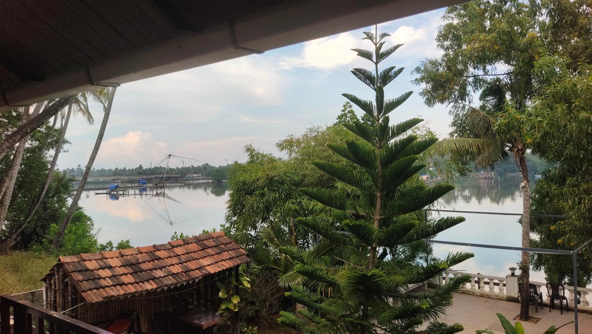 Ambadi'S Villa -Lake View Resort Pallipuram Exteriér fotografie