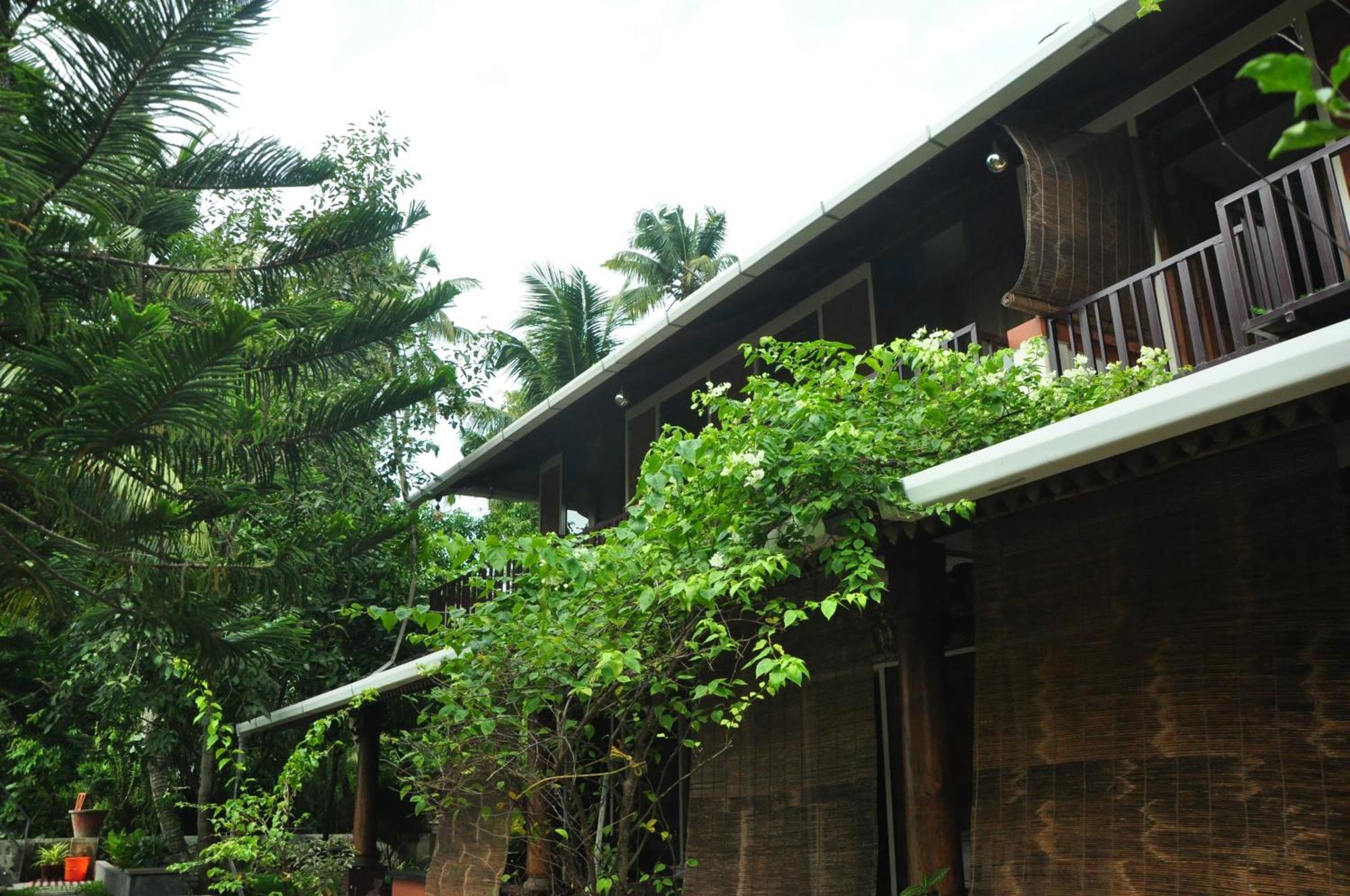 Ambadi'S Villa -Lake View Resort Pallipuram Exteriér fotografie